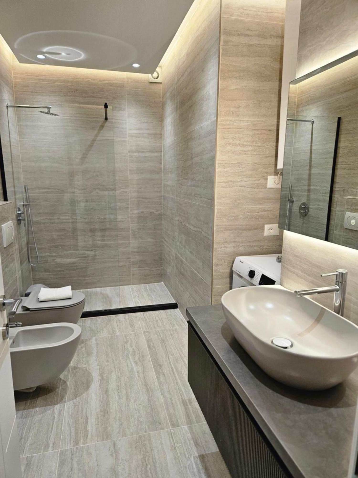 Miku Apartment-Modern 2Bedroom In Prime Location Tirana Zewnętrze zdjęcie