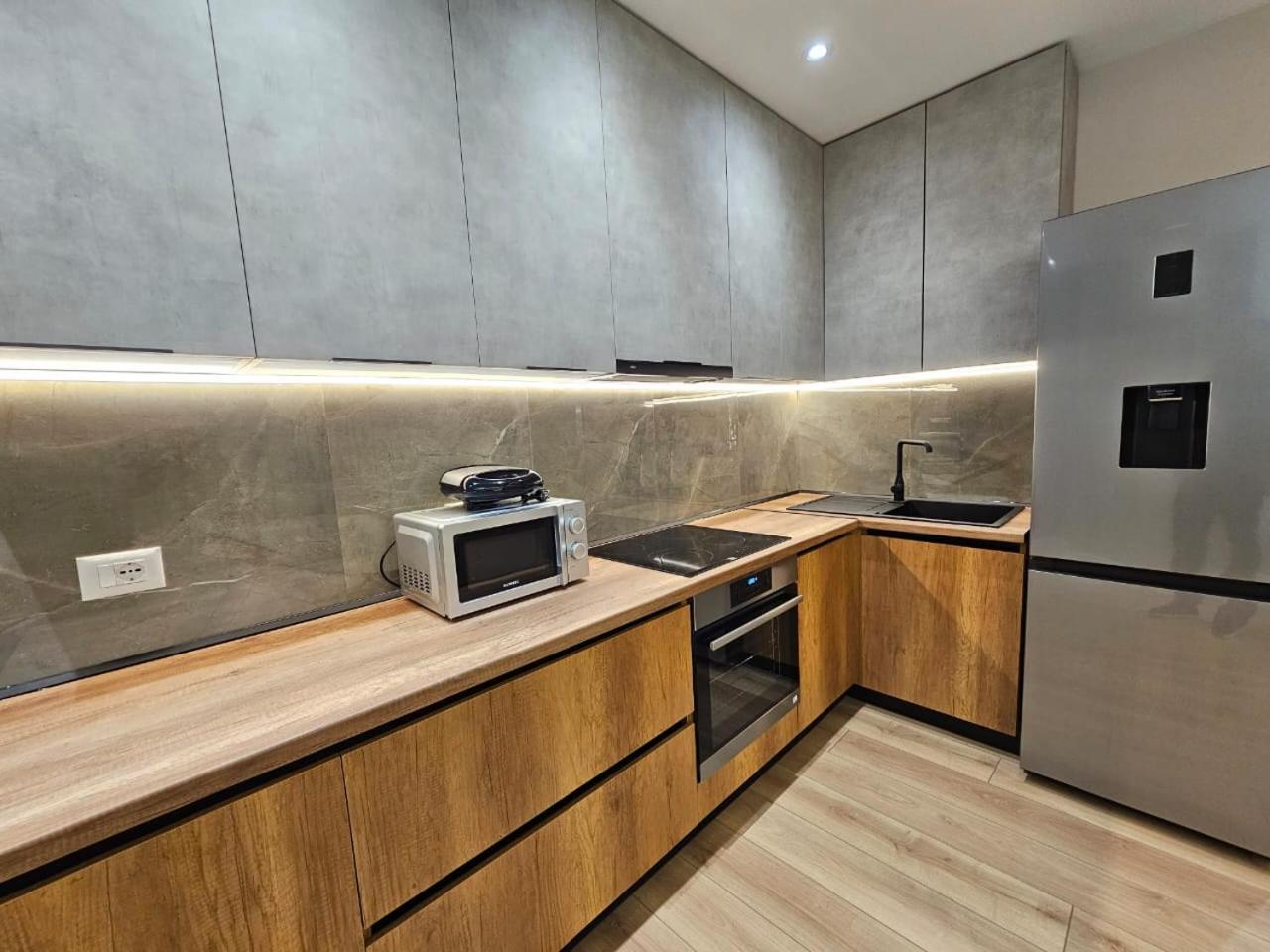 Miku Apartment-Modern 2Bedroom In Prime Location Tirana Zewnętrze zdjęcie