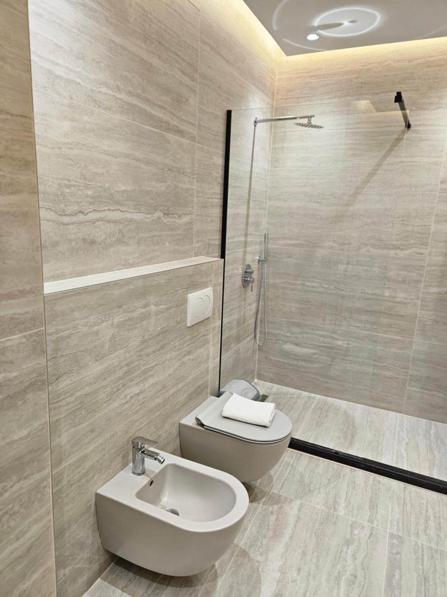 Miku Apartment-Modern 2Bedroom In Prime Location Tirana Zewnętrze zdjęcie