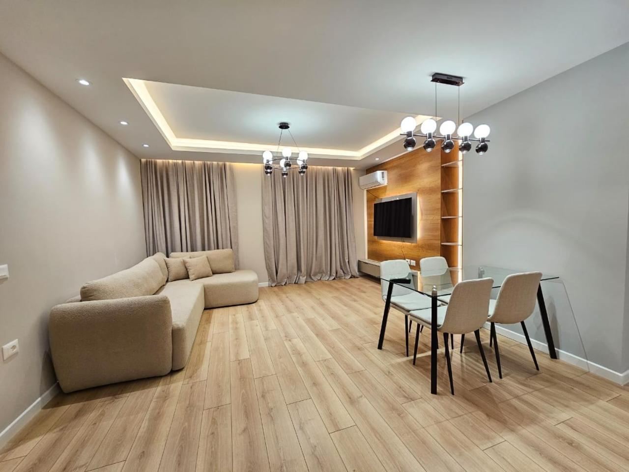 Miku Apartment-Modern 2Bedroom In Prime Location Tirana Zewnętrze zdjęcie